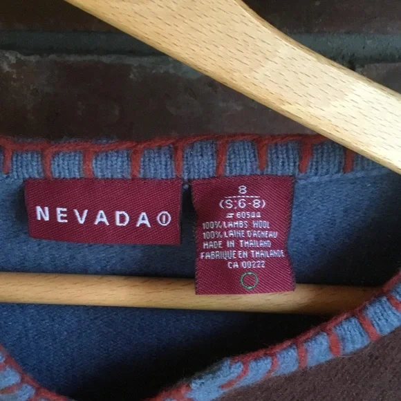 Multicolor Patchwork V-Neck Sweater - Picture 3 of 8